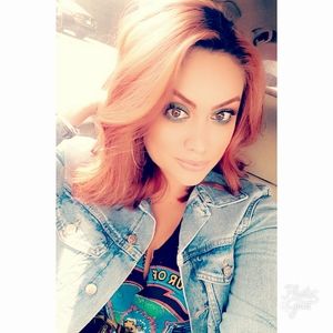 Meet your Posher, Cynthia